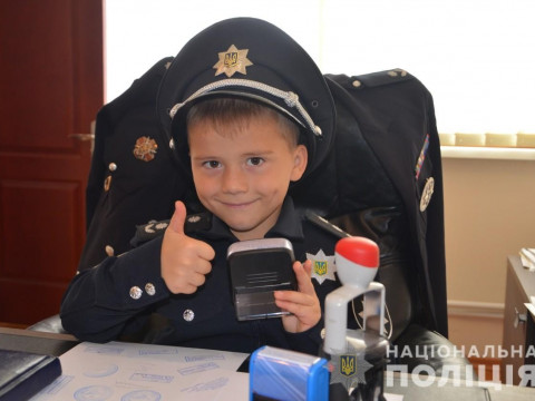 Білоцерківські поліцейські здійснили мрію 6-річного хлопчика (ФОТО)