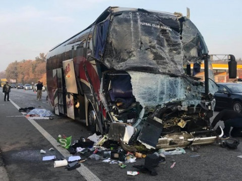 Водій автобусу з акторами "Дизель Шоу" розповів свою версію ДТП