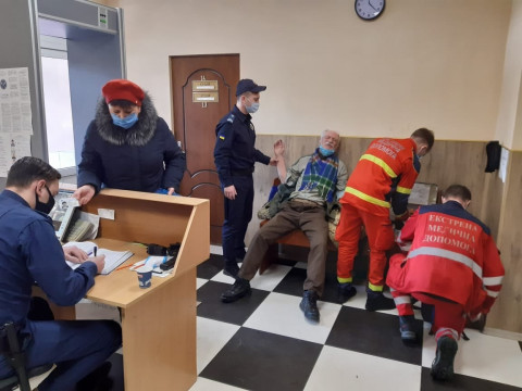 У Фастівському міськрайонному суді літньому чоловіку стало зле