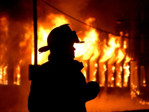 У Броварах рятувальники під час ліквідації пожежі знайшли обгоріле тіло чоловіка