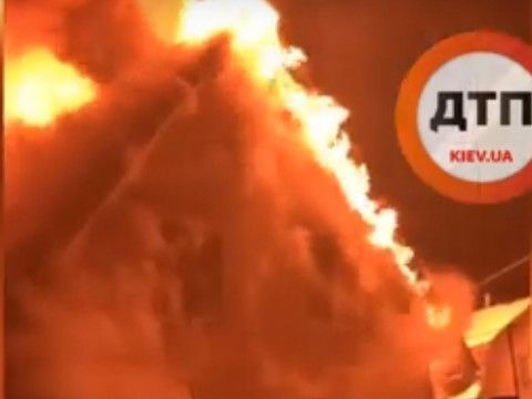 У Вишгородському районі через масштабну пожежу повністю вигорів будинок