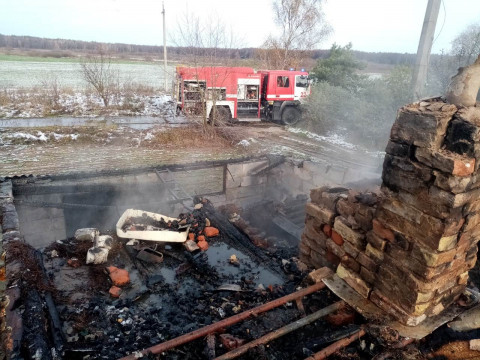 У Броварському районі дачний будинок згорів вщент (ФОТО)