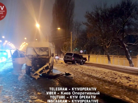 Серйозна ДТП у Броварах: обох водіїв госпіталізували до лікарні (ФОТО, ВІДЕО)