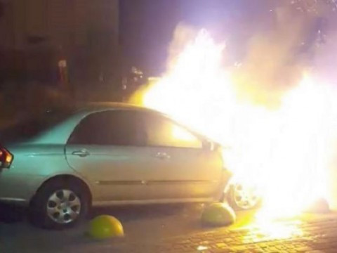 Поліція розшукує двох підозрюваних у підпалі автівки "Схем" (ФОТО)