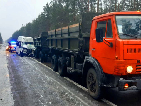 У Бородянському районі зіткнулися два вантажних авто (ФОТО)