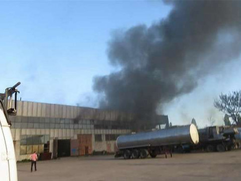Під час пожежі на складах "Росави" постраждали чотири людини: поліція відкрила провадження