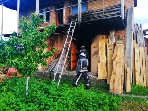 У Білій Церкві спалахнув житловий будинок (ФОТО)