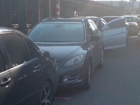 На трасі Київ – Чоп зіткнулися чотири автівки: є постраждалий
