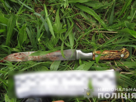 У Василькові жінка підрізала чоловіка через неправильно припаркований автомобіль