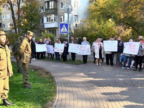 Коцюбинців привезли до Києва мітингувати проти приєднання до столиці