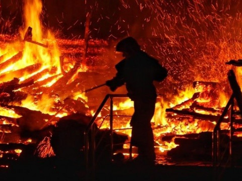 На Бориспільщині вщент згорів двоповерховий приватний будинок