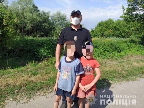 Правоохоронці Київщини прочісували ліс в пошуках двох малолітніх втікачів