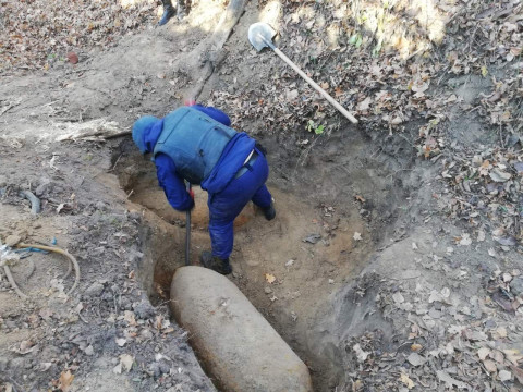 Поблизу парку "Олександрія" виявили три авіаційні бомби (ФОТО)