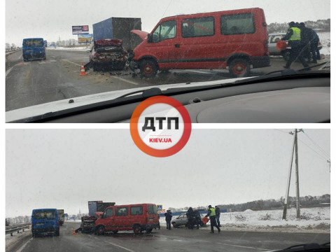 На Київщині через погіршення погодних умов зіштовхнулося два автомобіля 