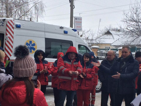 Передвиборча агітація у Бородянці: "Самопоміч" дарує карету швидкої допомоги
