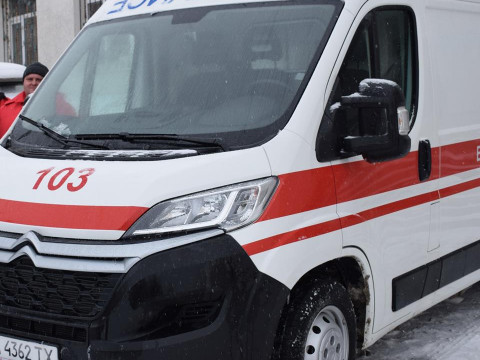 На Макарівщину передали новий автомобіль екстреної медичної допомоги (ФОТО) 