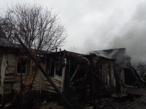 На Миронівщині вщент згоріли два житлові будинки