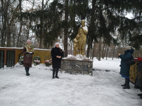 У Ржищеві пройшов мітинг з нагоди 75-ї річниці визволення міста від нацистських загарбників (ФОТО)