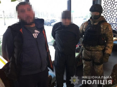 У Київській області банда вимагала гроші, погрожуючи розправою (ФОТО)