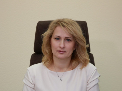Керівниця податкової Київщини не змогла "похизуватися" розкішним автопарком, - розслідування