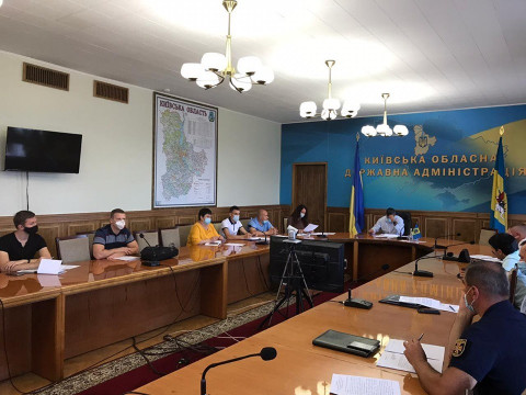 На Київщині обговорили проблему ліквідації стихійних сміттєзвалищ