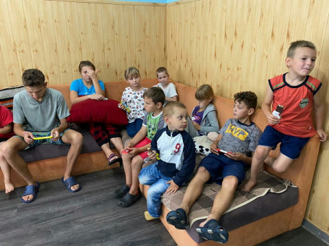 Дитячий будинок на Броварщині отримав благодійну допомогу