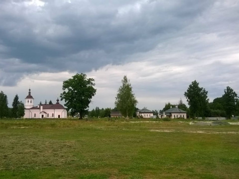 Поліція відкрила провадження проти УПЦ через незаконне розміщення жіночого монастиря в Чорнобильській зоні