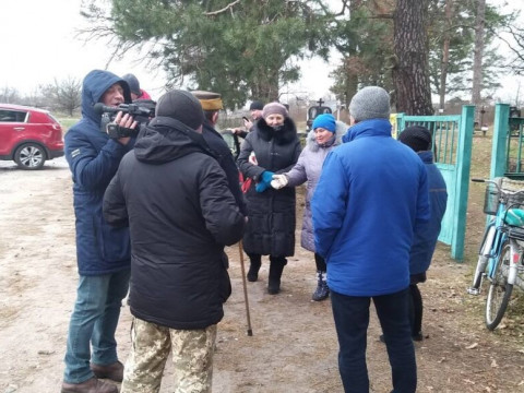 У одному із сіл Макарівщини поховали людину фактично на братській могилі (ФОТО)