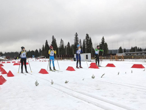 Спортсмени з ураженням опорно-рухового апарату гідно представили Київщину на чемпіонаті з лижних перегонів та біатлону
