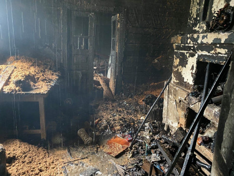 На Броварщині вісім вогнеборців гасили пожежу в приватному будинку (ФОТО)