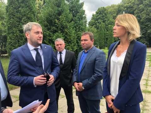 Недобудови Києво-Святошинського району відвідав новопризначений губернатор Київщини Михайло Бно-Айріян 