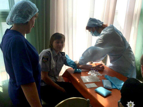 У Вишгороді працівники поліції стали донорами крові 