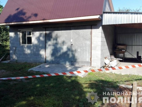 У Преяслав-Хмельницькому районі чоловік погрожував рідним підірвати будинок (ФОТО)
