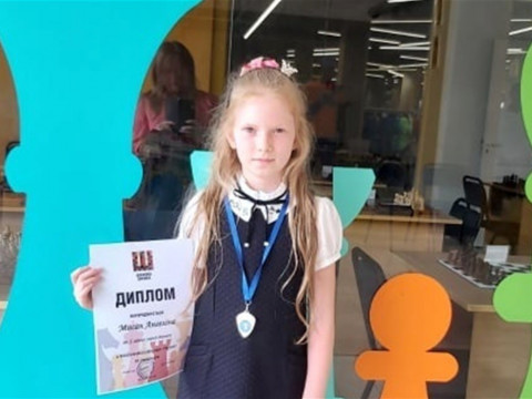 Юна шахістка з Переяслава вкотре перемогла на столичному турнірі (ФОТО)