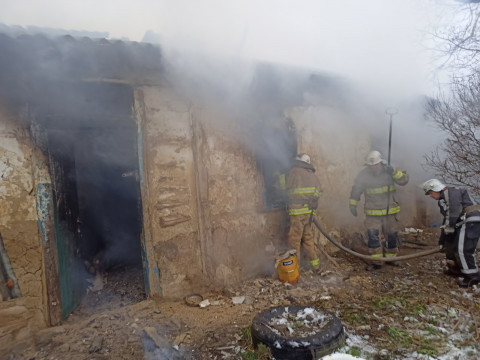 На Таращанщині під час пожежі мало не загинув 38-річний чоловік (ФОТО, ВІДЕО)
