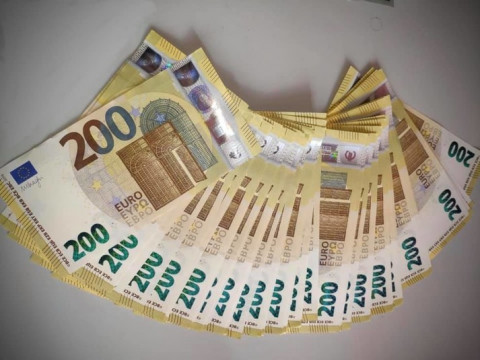 У "Борисполі" митники вилучили у "біженця" валюти на 700 тис грн