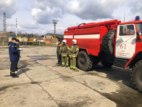 Пожежники Бородянщини вчилися рятувати людей під час виникнення аварії на АЗС