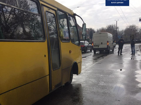 У Білій Церкві маршрутка врізалася у іномарку
