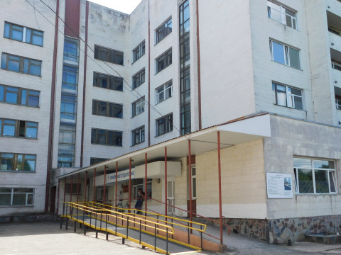 У Славутичі триває реконструкція двох відділень міської лікарні (ФОТО)