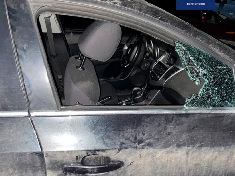 У Борисполі затримали вандала, який пошкодив авто (ФОТО)