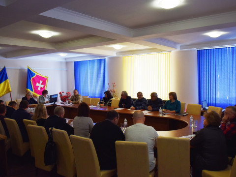 У Яготині відбулось засідання позачергової сесії міської ради
