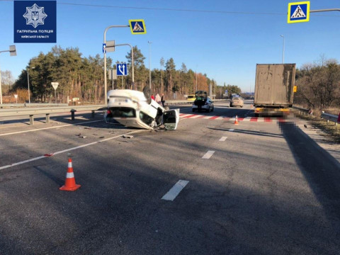На трасі "Київ-Житомир" ускладнено рух через ДТП