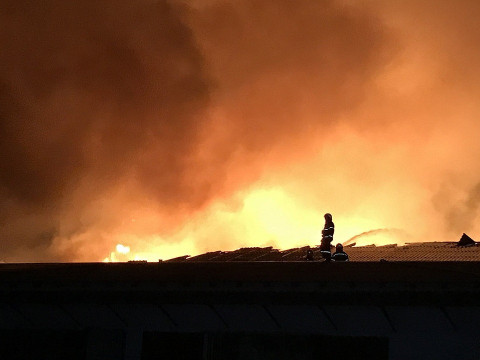 Пожежа на "Укрпошті" у Глевасі: місцевий житель підпалив пошту та викрав звідти гроші (ФОТО)