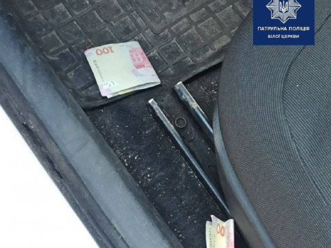Бабуся за кермом Mercedes Benz хотіла дати хабар патрульним Білоцерківщини