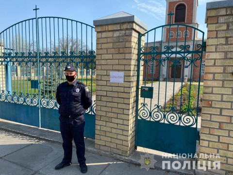 На Київщині майже 600 правоохоронців патрулюватимуть біля храмів на Великдень (ФОТО)