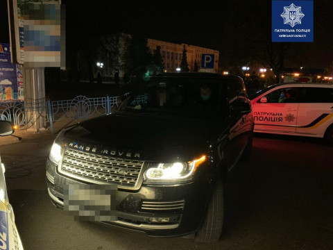 У Борисполі зупинили автомобіль, який вкрали у столиці 