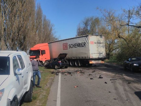 У Бориспільському районі сталася жахлива ДТП за участю вантажівки (ВІДЕО)