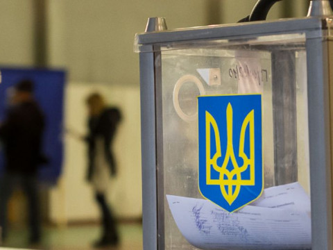 Спостерігачі чи "тітушки"? Екс-заступник голови КОДА Денисенко зібрався контролювати вибори