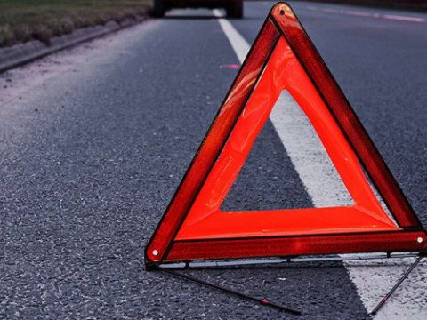 В Ірпені водію стало зле за кермом і він врізався в стовп
