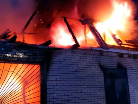 На Броварщині вщент згорів продуктовий магазин (ФОТО)
